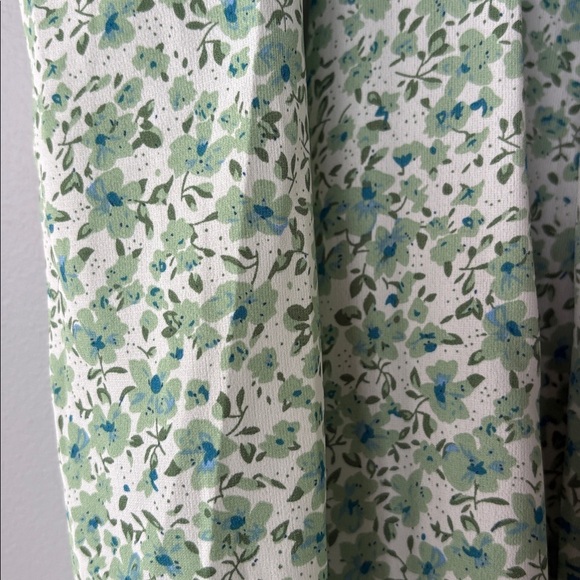 Missguided floral wrap puff sleeve tea dress NWT - Picture 8 of 8